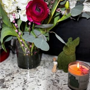 Vibrant Floral Candle Set with Red and White Blooms